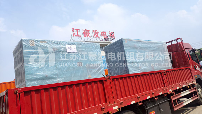 多台多型静音箱式柴油发电机组发货