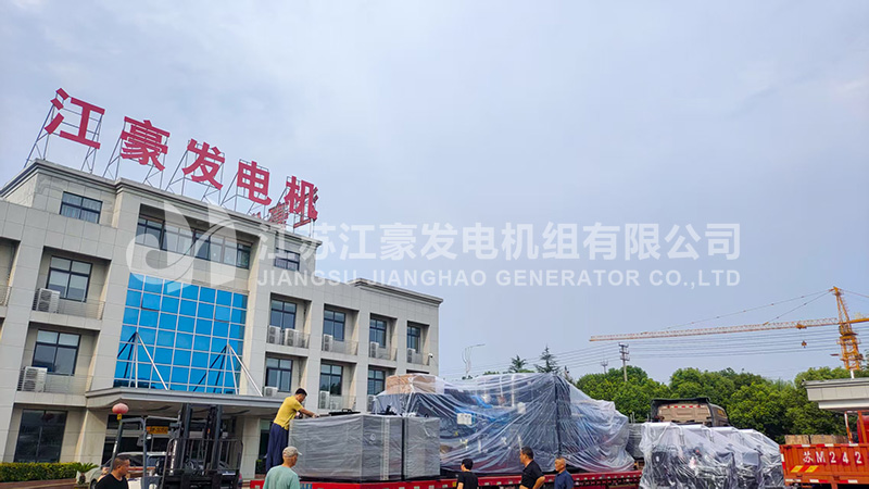 两台1000kW潍柴柴油发电机组发货