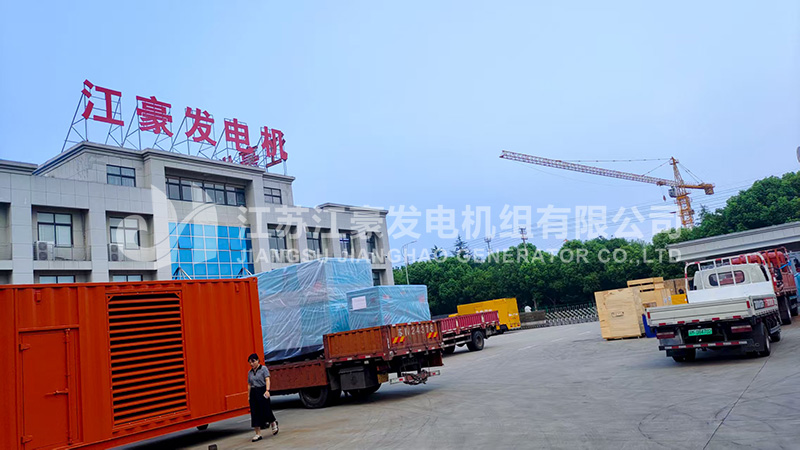 多台多型静音箱式柴油发电机组发货