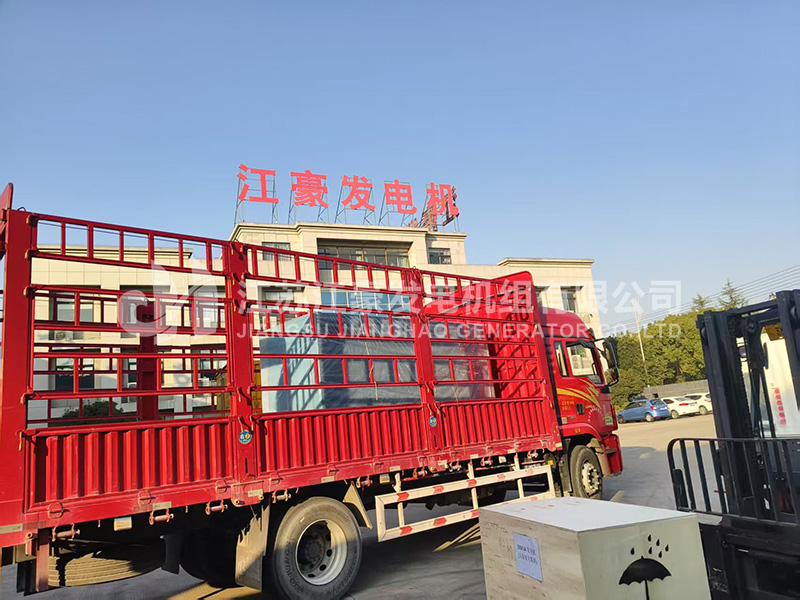 一台120kW上柴动力静音箱式柴油发电机组发货