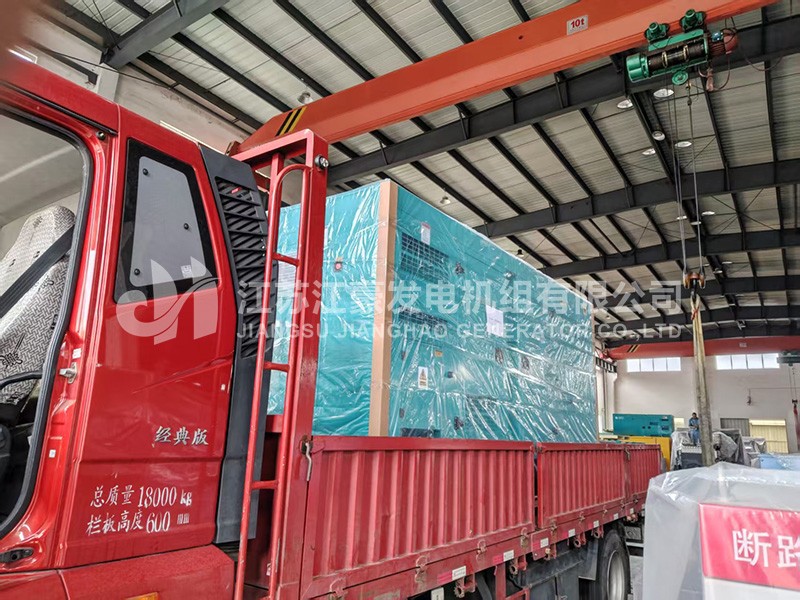 一台400kW康明斯动力静音箱式柴油发电机组发货